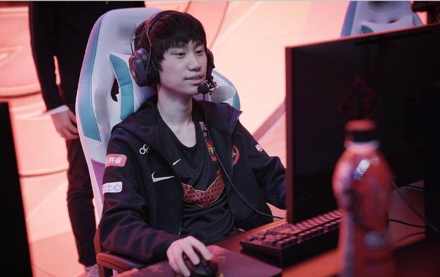 应中国足球 应中国足球