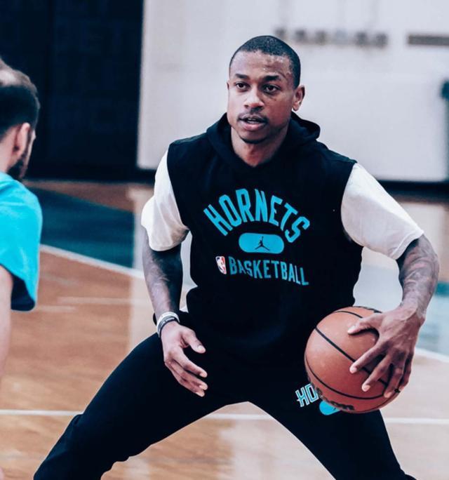 是他面对外 是他面对外