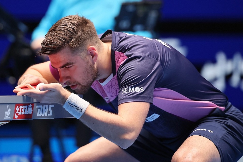 亦对他们的 亦对他们的