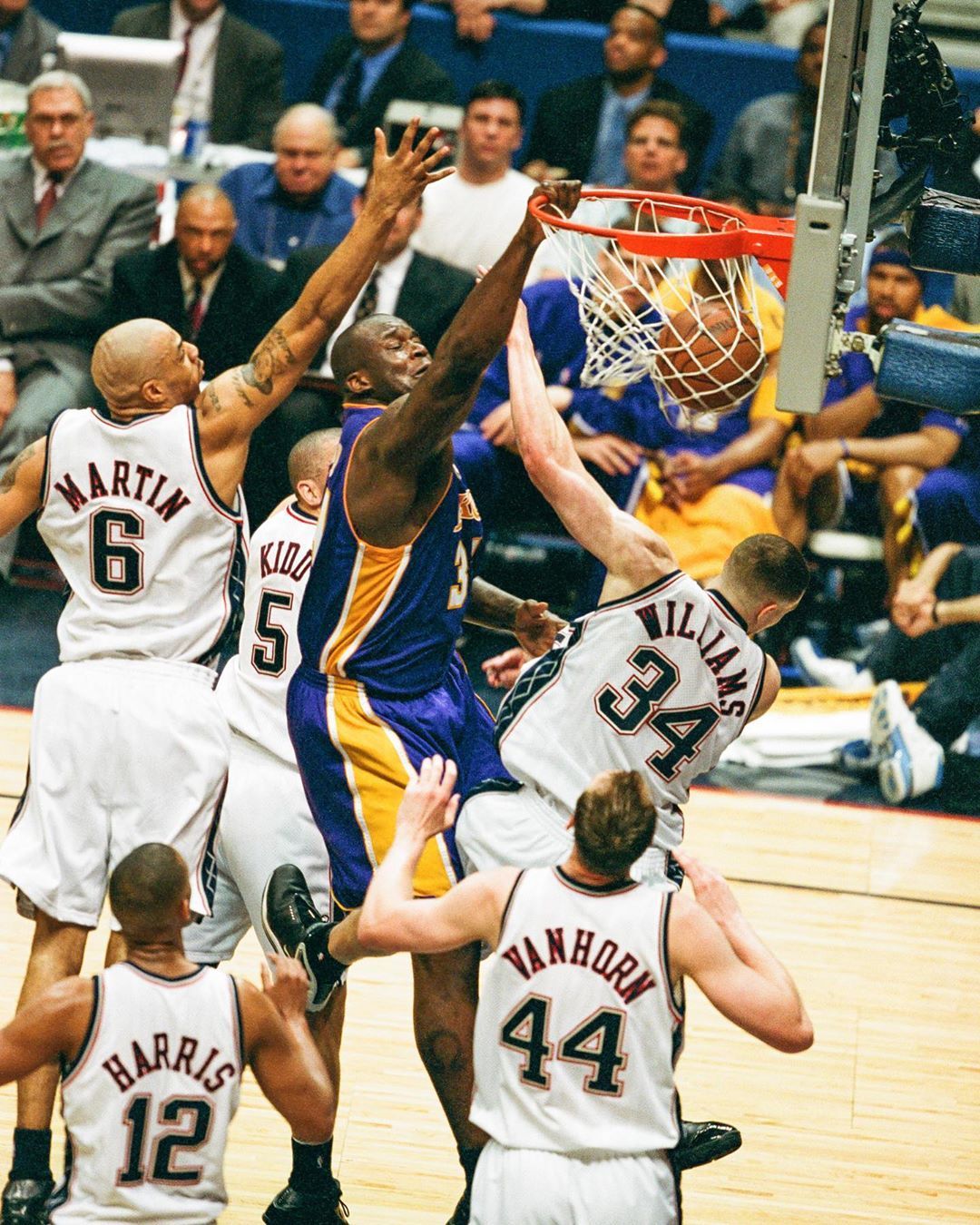 内鬼爆破 内鬼爆破