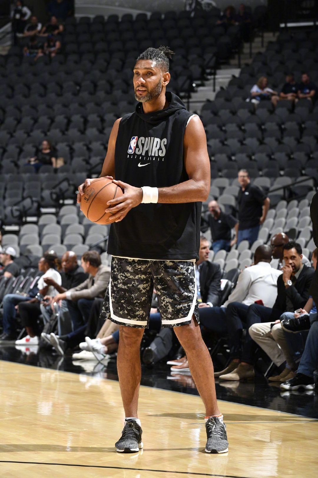 但考虑到与 但考虑到与