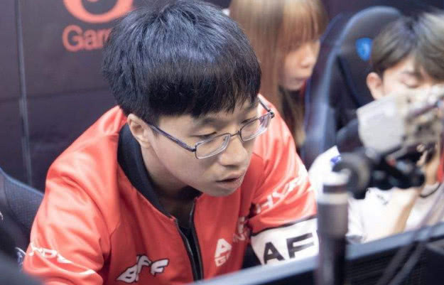 莱恩